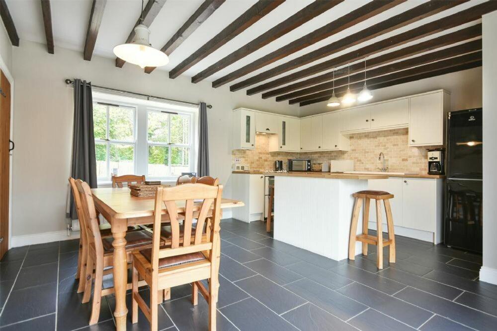 Goldfinch Villa Lucker Exterior foto